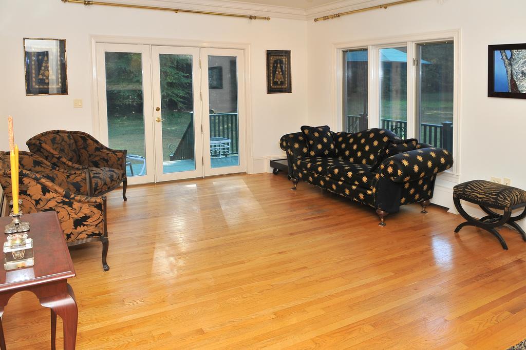 Bass Manor Bed And Breakfast & Art Museum Мальта Экстерьер фото